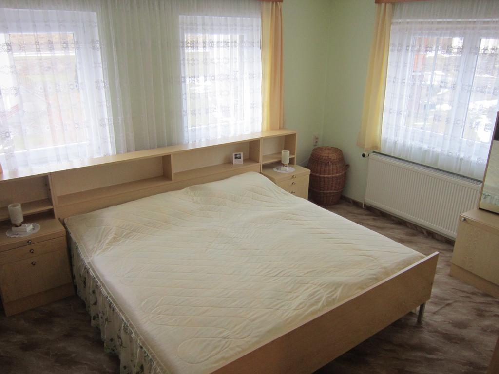 Haus Am Bach Arnsfeld Apartman Szoba fotó